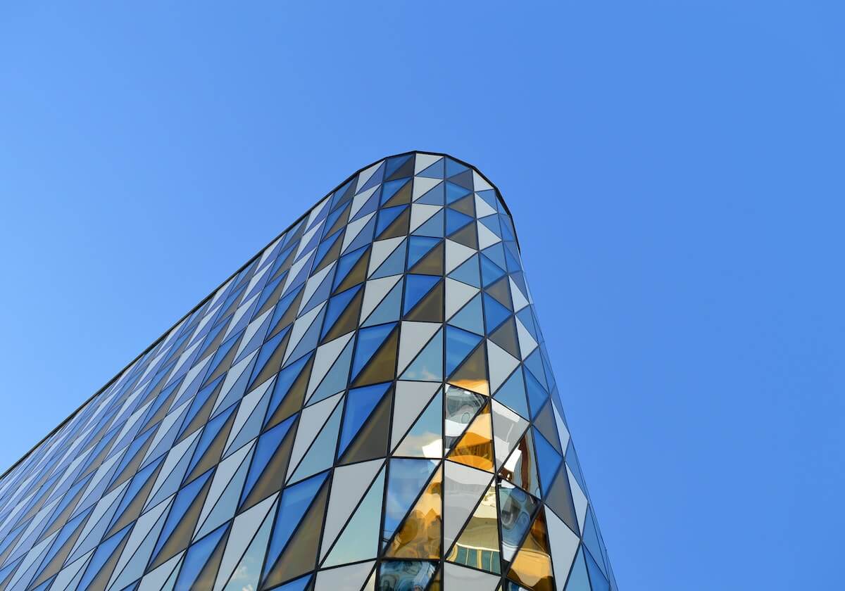 爱游戏真人体育娱乐-泰山2-1再度领先国安！克雷桑头球破门完成传射 李源一定位球助攻